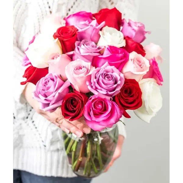 Vazoda Karışık Renkte 25 Gül
